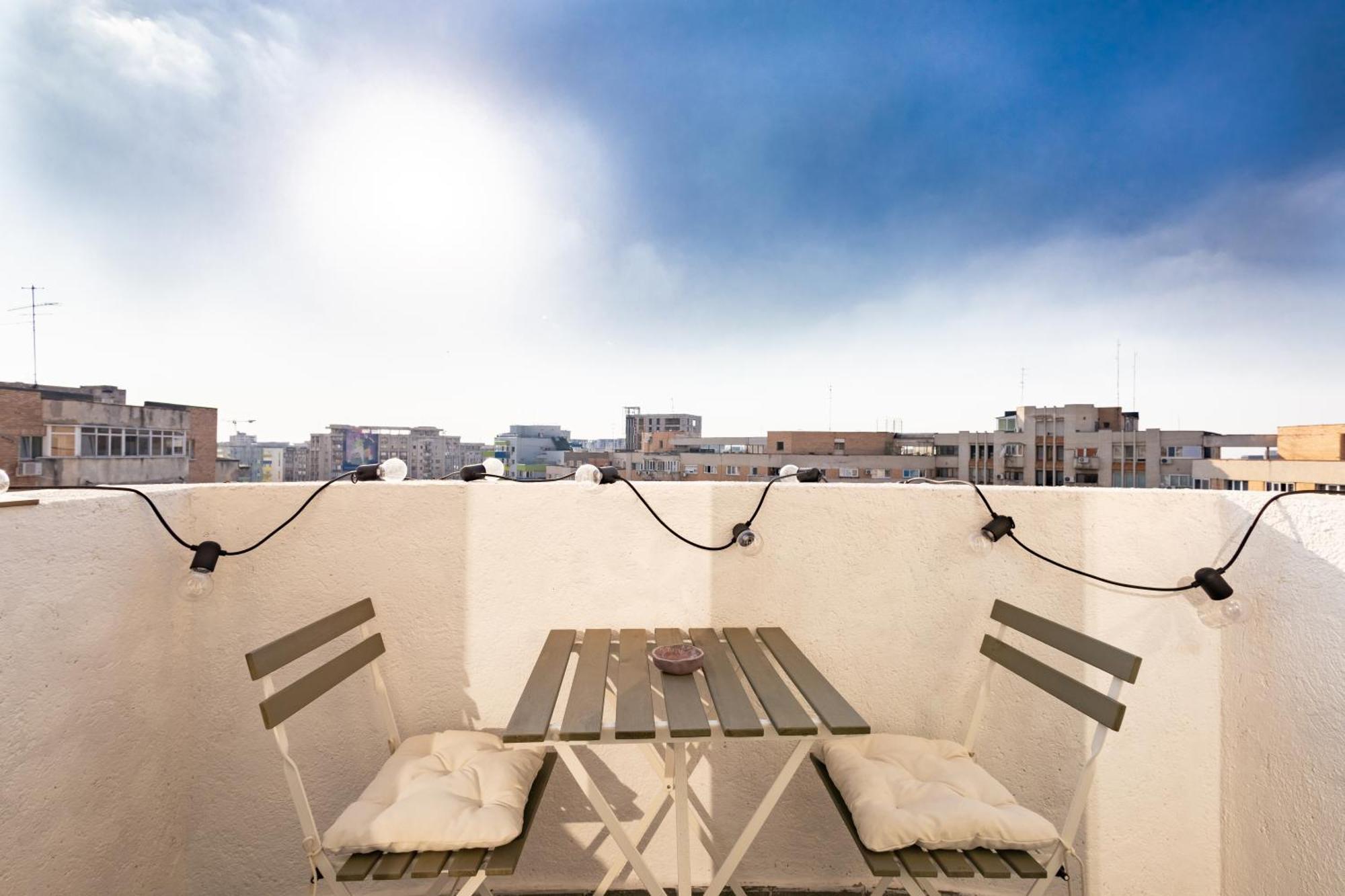 Bird Nest 2 Room Apartment Букурещ Екстериор снимка